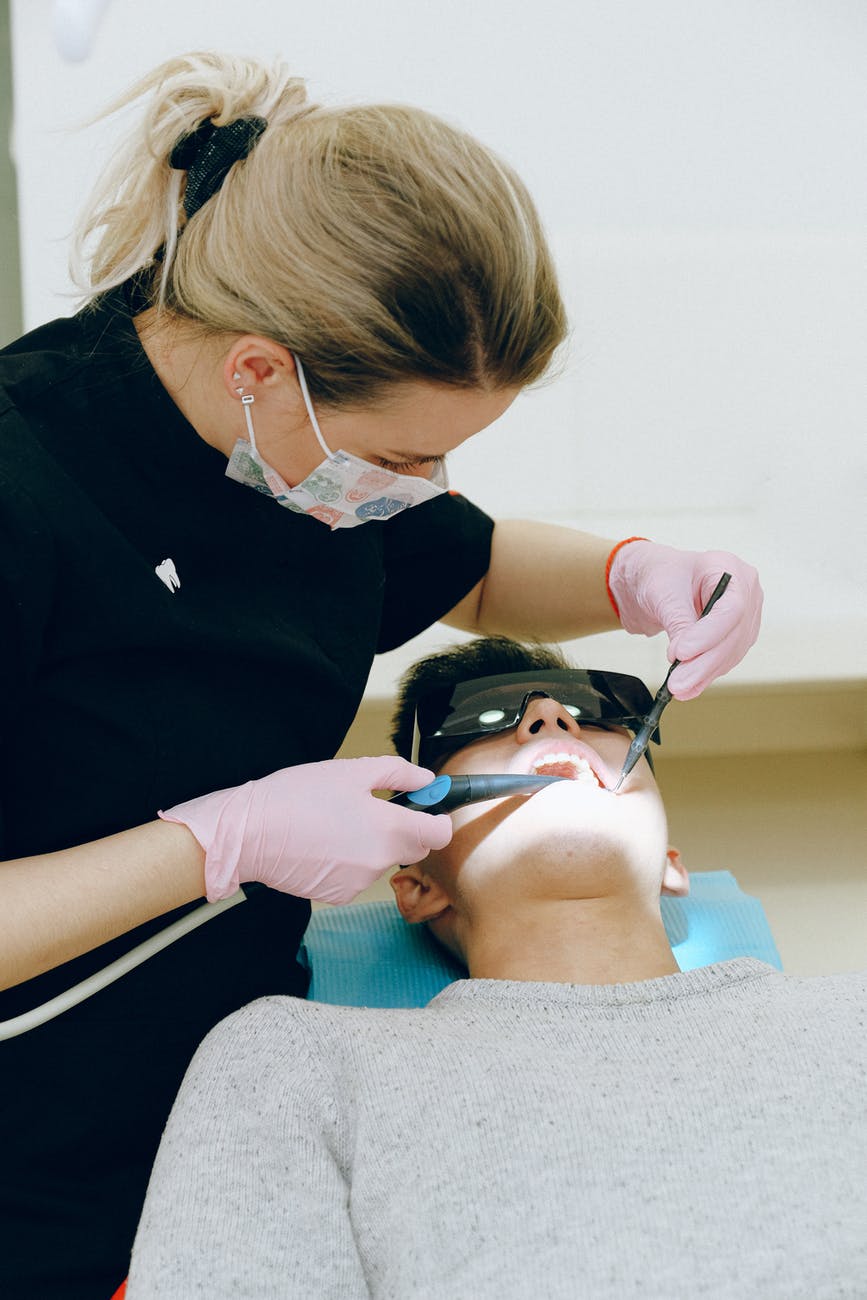Read More About The Article How Much Do Veneers Cost?