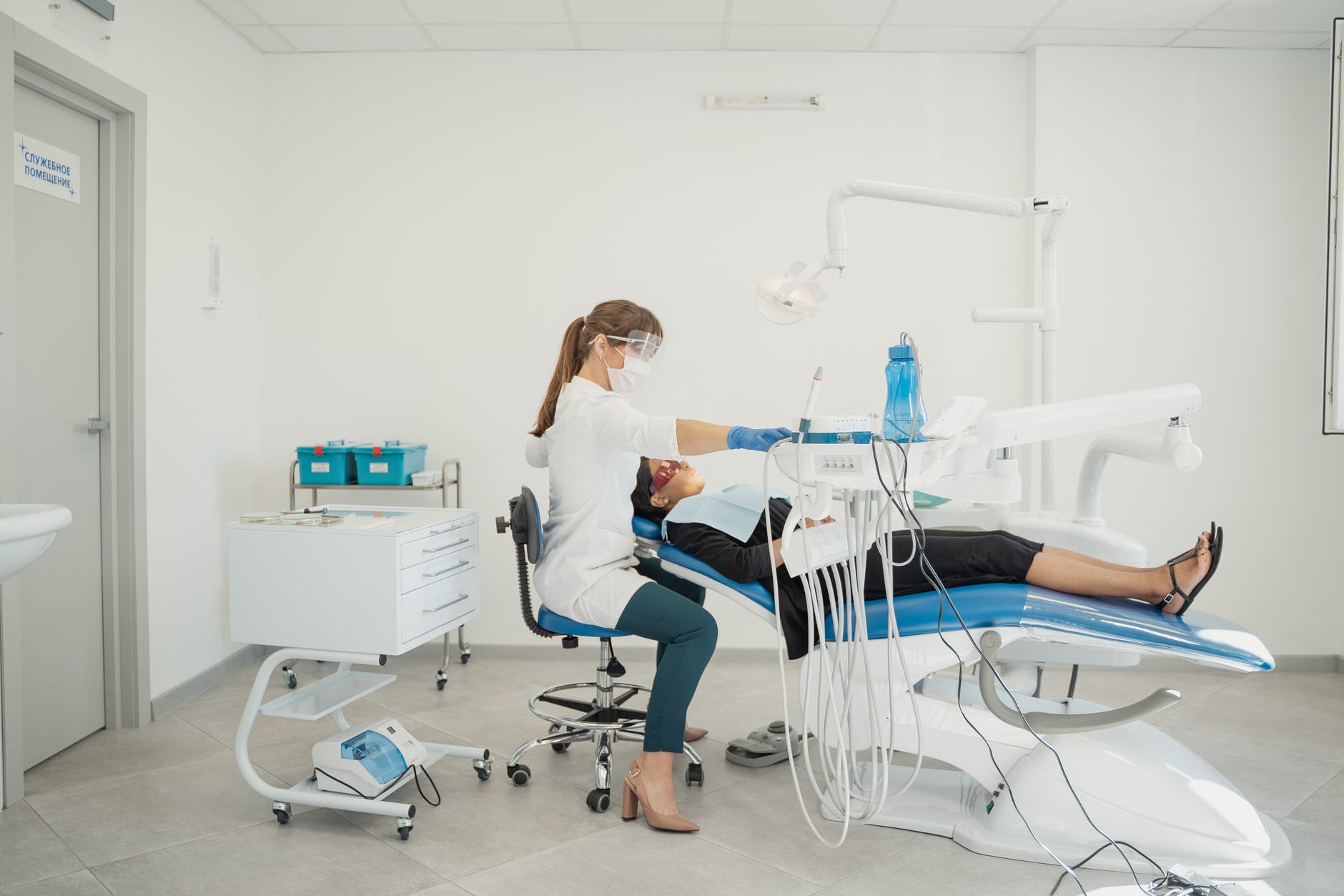 Read More About The Article Are Fillings And Bonding The Same?